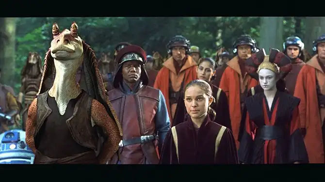 Откровенно провальные фильмы с ошеломляющими сборами по миру