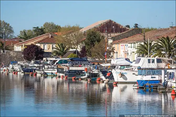 Корабль на прокат и путешествие по Франции