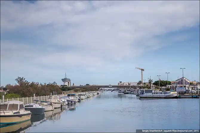 Корабль на прокат и путешествие по Франции