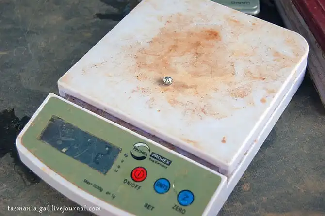 Как добывают золото в Индонезии