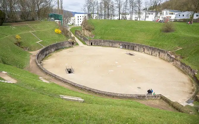 Прогулка по небольшому немецкому городу на реке Мозель