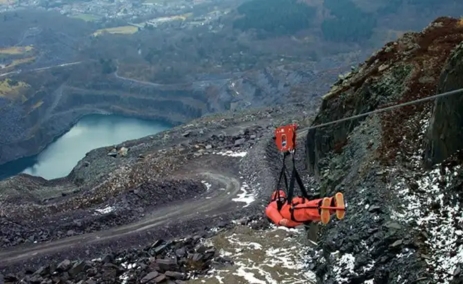 Самые экстремальные в мире зиплайны