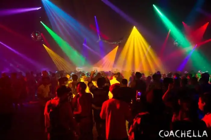 В Калифорнии проходит ежегодный фестиваль музыки Коачелла-2015