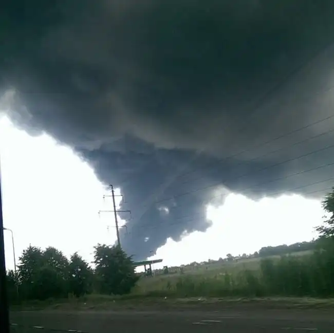 Пожар на нефтебазе под Киевом