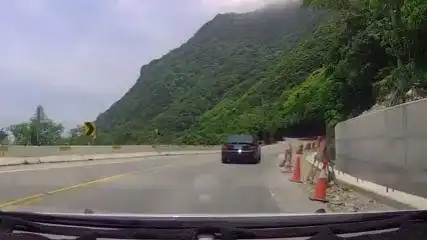 Уверенный в себе, мастер поворотов