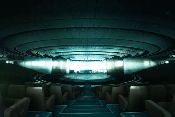 16 заброшенных мест