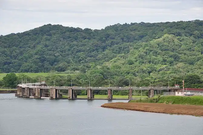 Как устроен Панамский канал