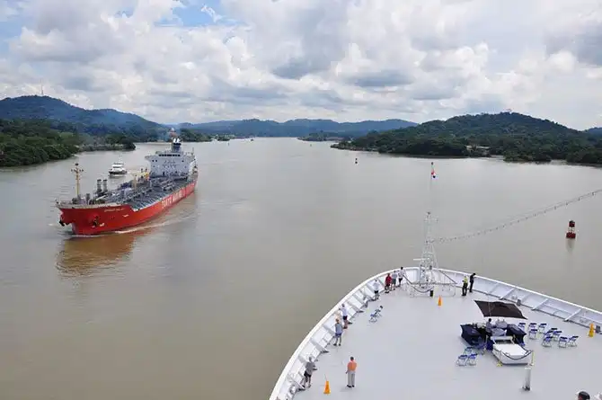 Как устроен Панамский канал