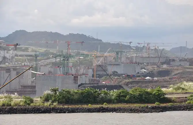 Как устроен Панамский канал