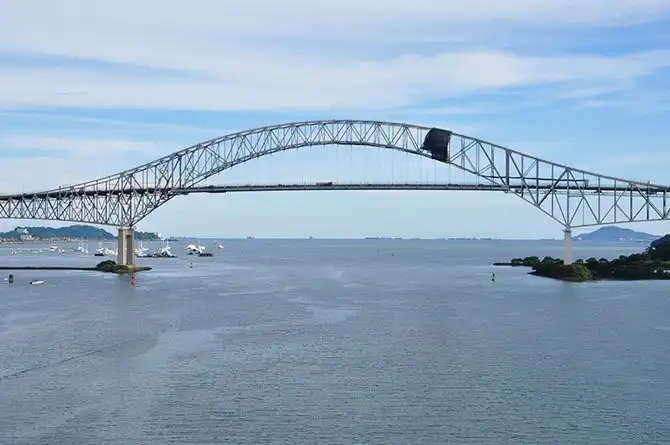 Как устроен Панамский канал