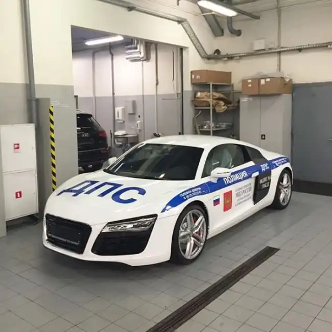 В полиции Санкт-Петербурга появился суперкар Audi R8