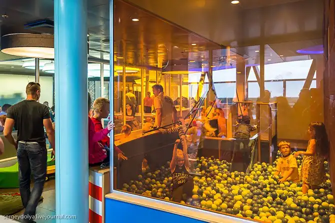 Как устроен самый современный паром на Балтике