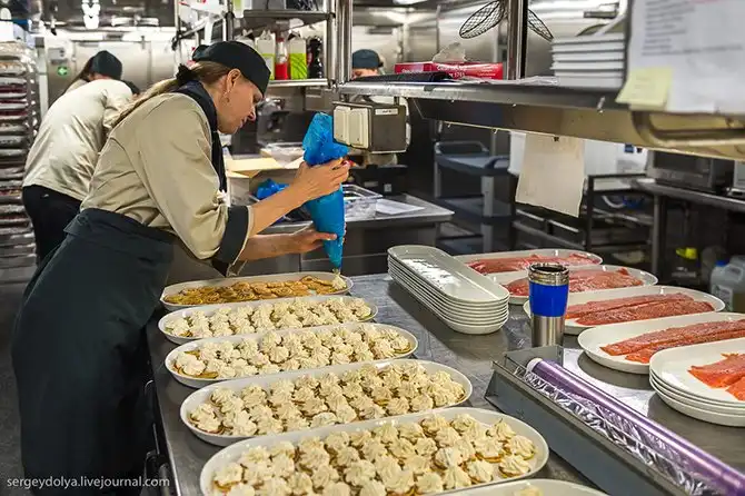 Как устроен самый современный паром на Балтике