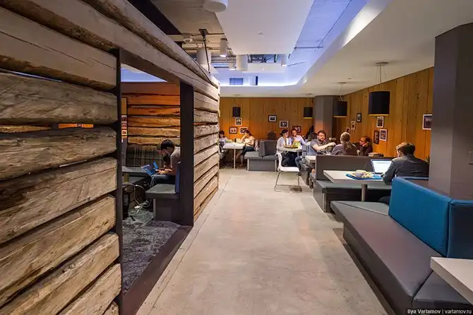 Прогулка по офису