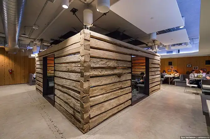 Прогулка по офису