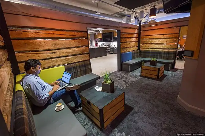 Прогулка по офису