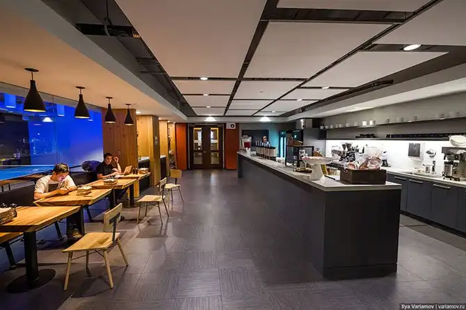 Прогулка по офису