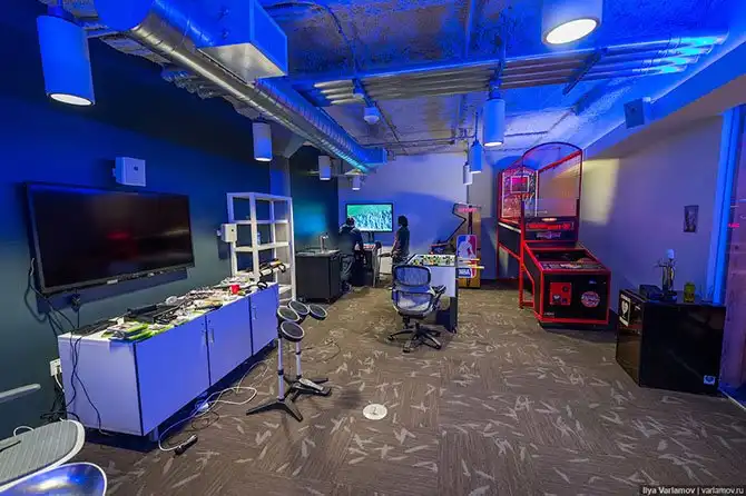 Прогулка по офису