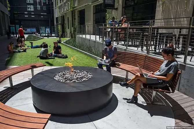 Прогулка по офису