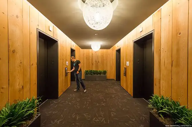 Прогулка по офису