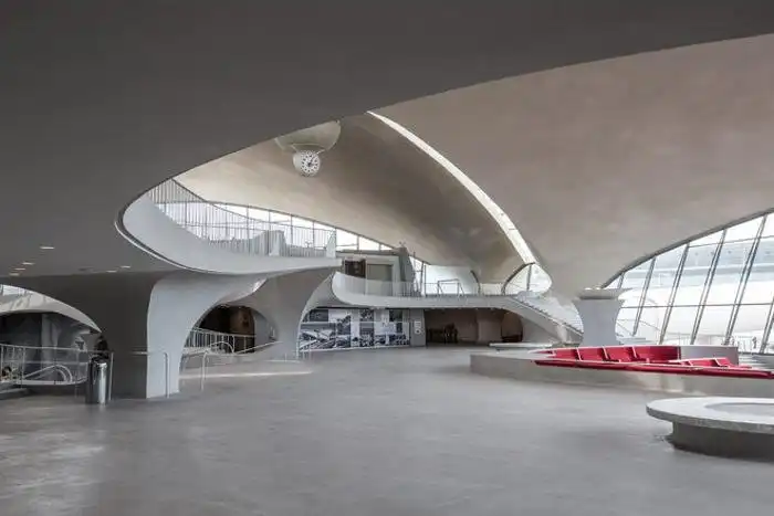 Удивительный заброшенный терминал нью-йоркского аэропорта имени Джона Кеннеди