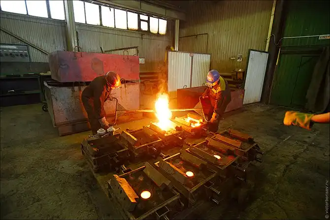 Как выкачивают нефть из скважины