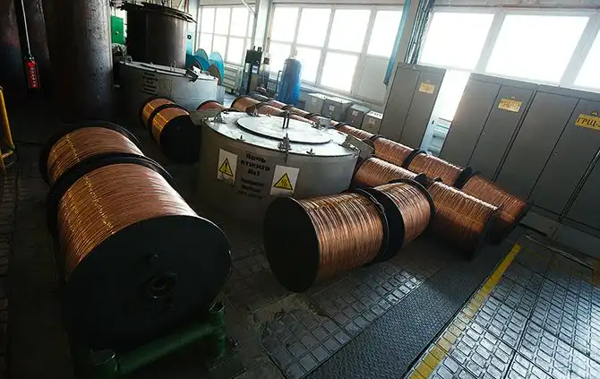 Как выкачивают нефть из скважины