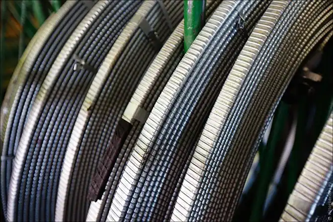 Как выкачивают нефть из скважины