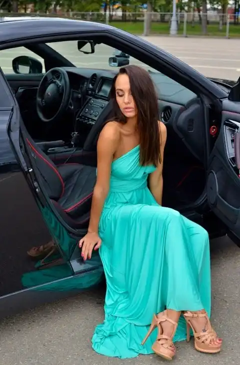 Сексуальные девушки и автомобили