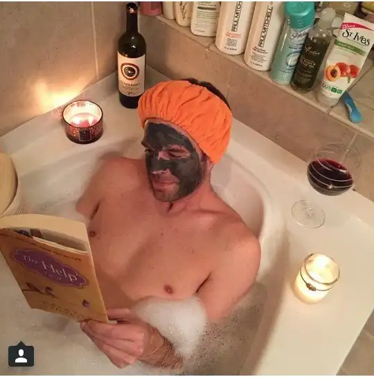 Забавная пародия: Какими мужчины видят девушек в соцсетях