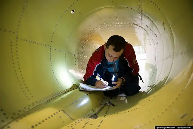 Производство фронтового бомбардировщика Су-34