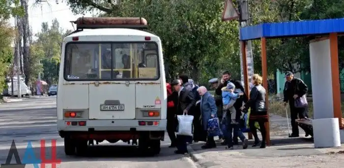 Современная жизнь поселка Октябрьский (пригород Донецка)