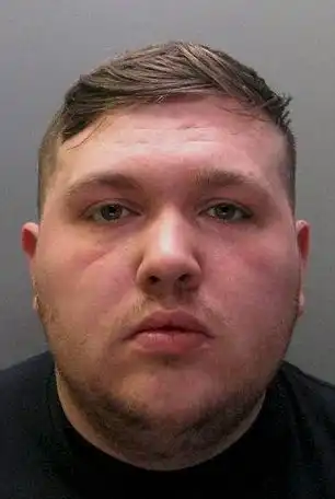 'Шутник' поджег спящего товарища, в результате чего ему ампутировали ногу