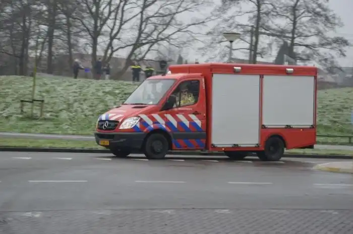 Парень застрял по собственной глупости