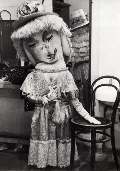 Боди-арт 30-х годов...