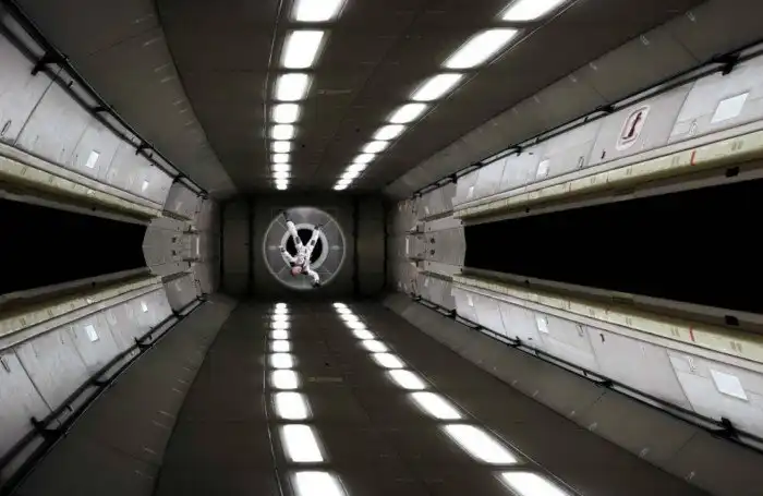 Выставка визуализаций «Космическое пространство» художника Майкла Наджара