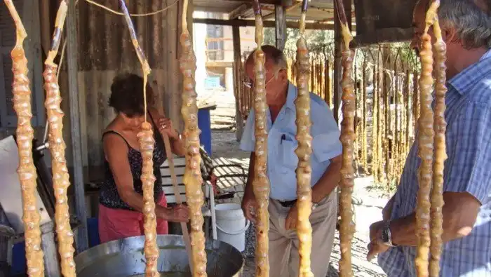 Как на Кипре делают сладости. Джукджук