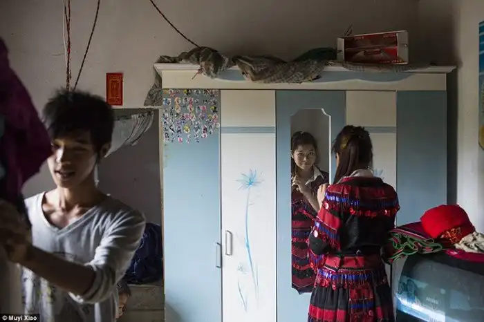 Китайские подростковые браки: как 13-летние девочки стараются пораньше выйти замуж