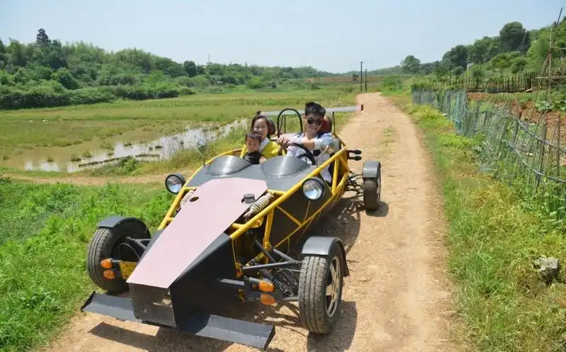 Китаец за три недели собрал собственный гоночный болид