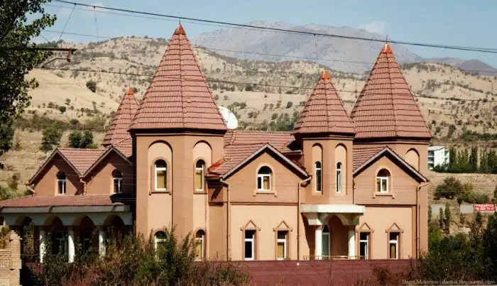 Горная жемчужина Узбекистана: Чарвакское водохранилище