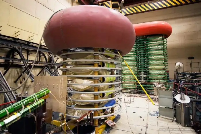 Экскурсия в Институт Ядерной Физики