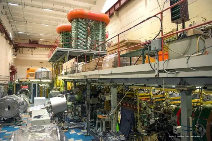 Экскурсия в Институт Ядерной Физики