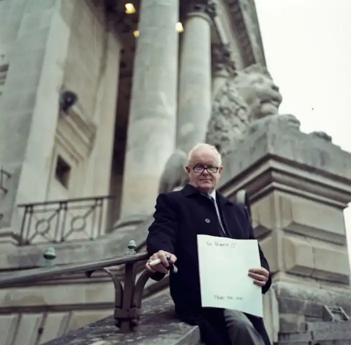 Фотограф спросила незнакомцев об их самых больших сожалениях и сфотографировала ответ