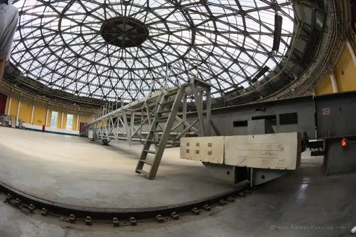 Как устроено депо монорельса