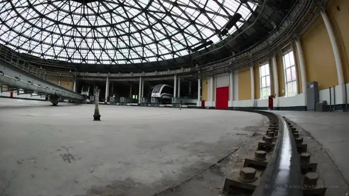 Как устроено депо монорельса