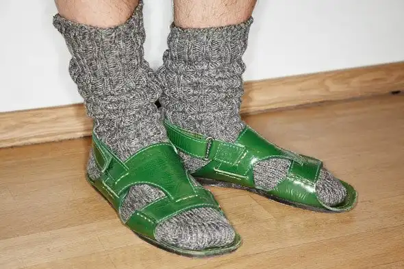 Вечный хит: Летняя обувь с носками!