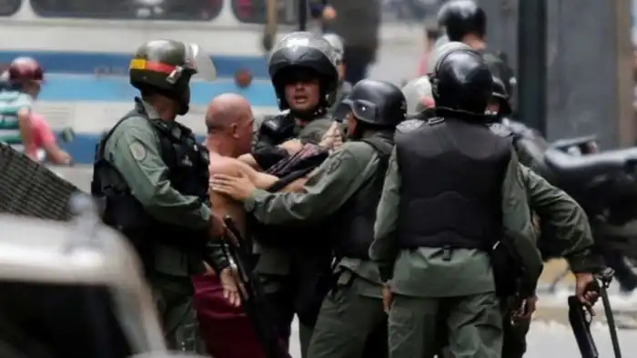 В Венесуэле из-за нехватки продовольствия вспыхнули бунты