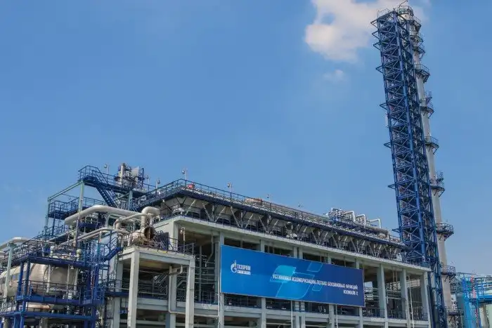 Как работает крупнейший нефтеперерабатывающий завод в России