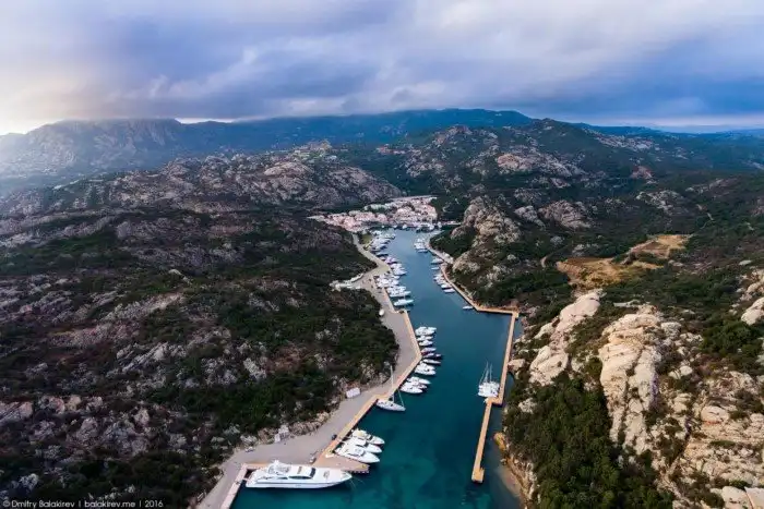 Потрясающие виды Корсики и Сардинии с дрона