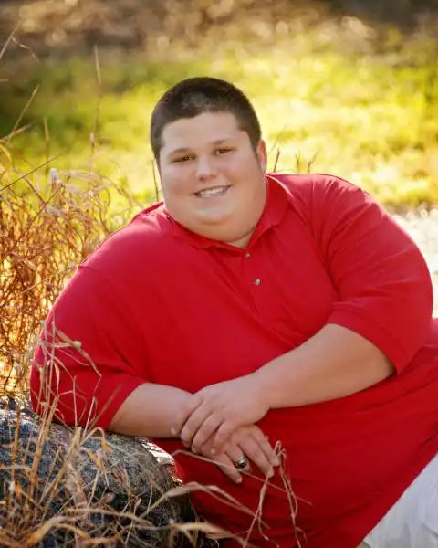 Парень, страдавший от ожирения, похудел на 95 кг